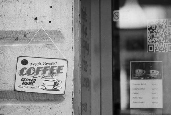 Sign for freshly brewed coffee